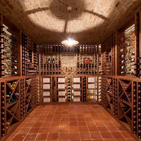 Вилла Lilly's And Vineyard - Prestigious Property *