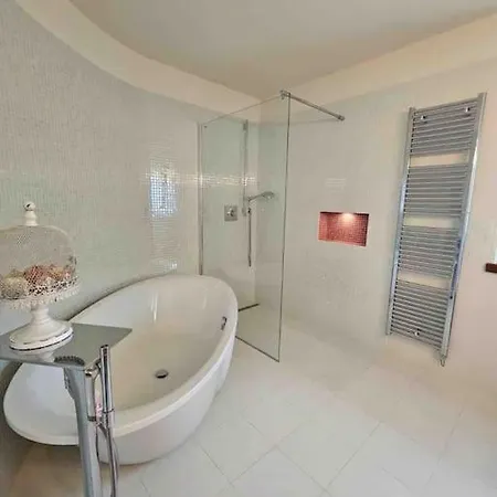 Вилла Lilly's And Vineyard - Prestigious Property